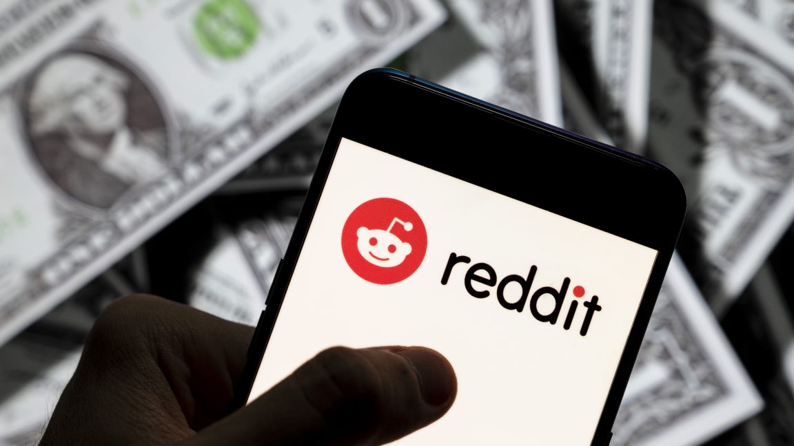 Amid controversial changes, Reddit is getting more popular—and profitable