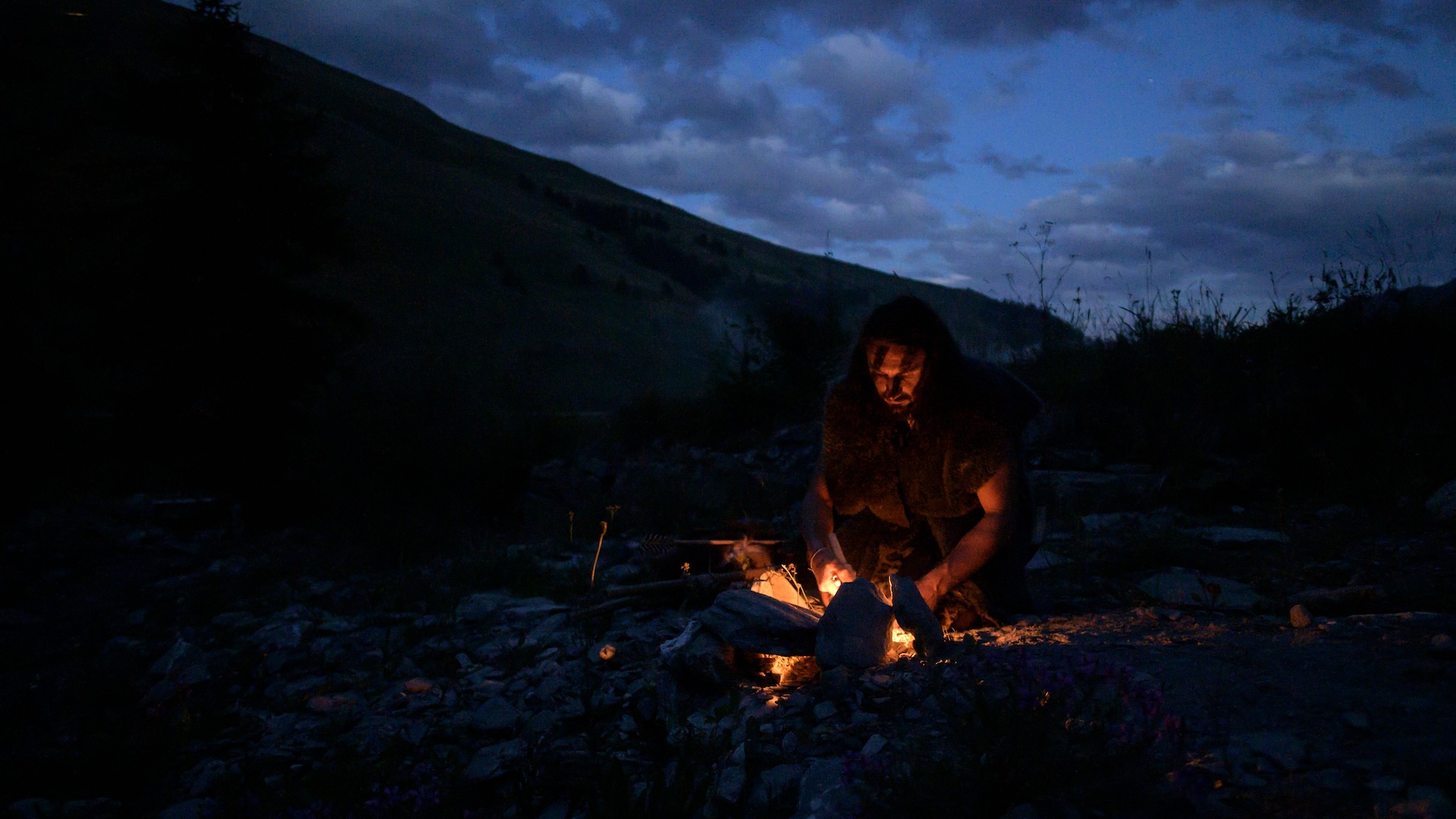 65,000-year-old hearth in Gibraltar may have been a Neanderthal 'glue factory,' study finds