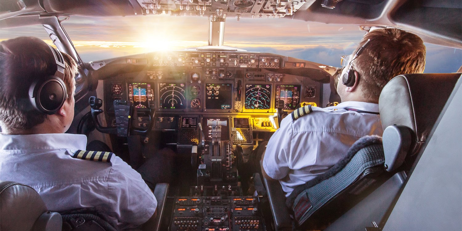 Cognitive reflection linked to better decisions in aviation emergencies