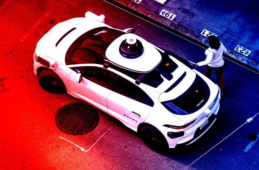 Police Investigating Weird Man Found in Waymo by Passenger