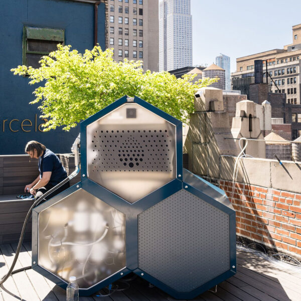 Intriguing New Machine Turns Air Into Gasoline You Can Put Straight Into Your Car