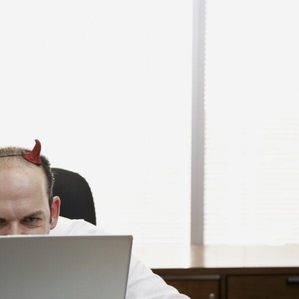 As Microsoft Stuffs Windows With AI, New Update Prevents Users From Turning Off Their PCs