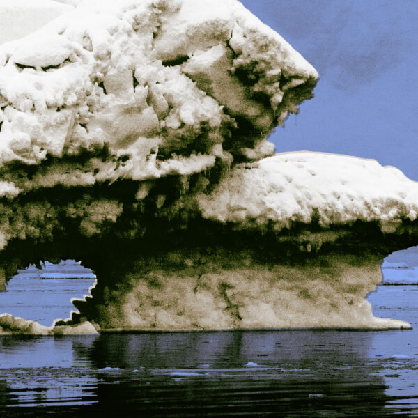 Scientists Scramble to Set Up Outpost on Rapidly&hellip;