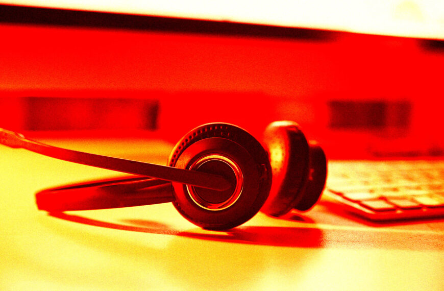 Wave of Suicides Hits as India’s Economy Is Ravaged by AI