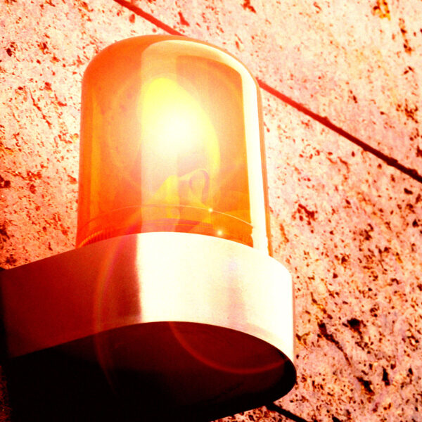 Blinking New Warning Sign Appears for AI Industry