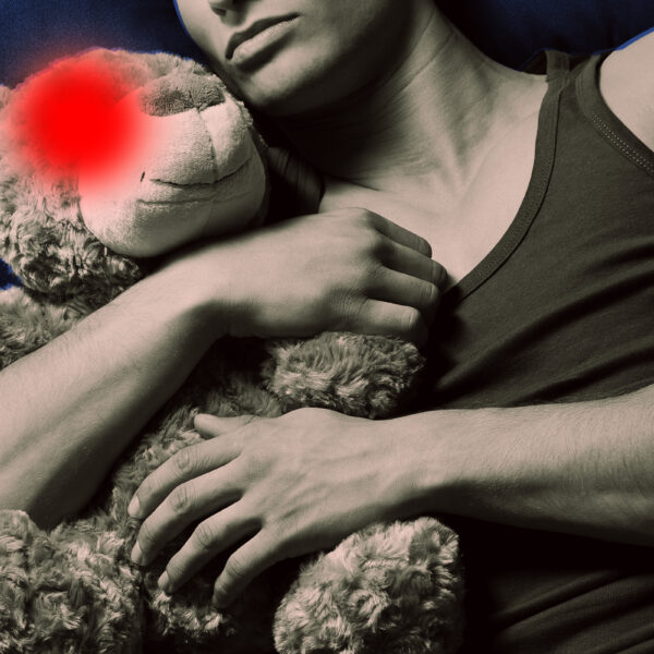 Chinese Adults Taking Strange AI Devices to Bed With Them