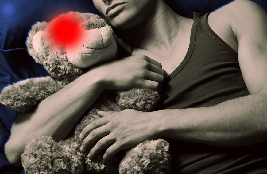 Chinese Adults Taking Strange AI Devices to Bed With Them