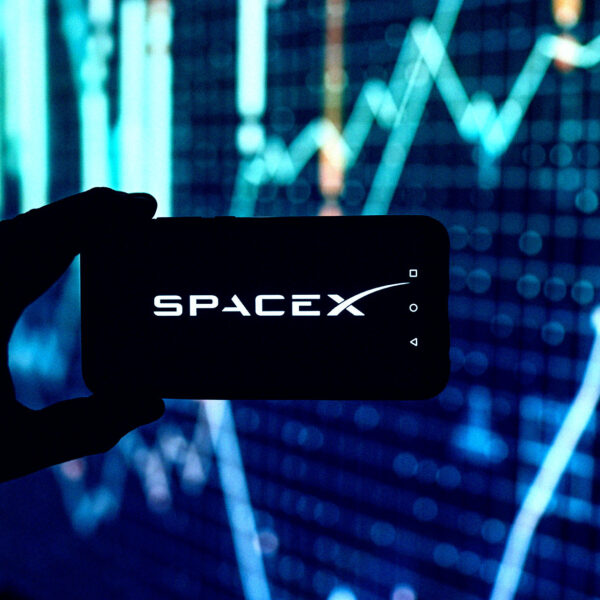 Buckle Up: New Fund Will Let Regular Investors Buy SpaceX Stock