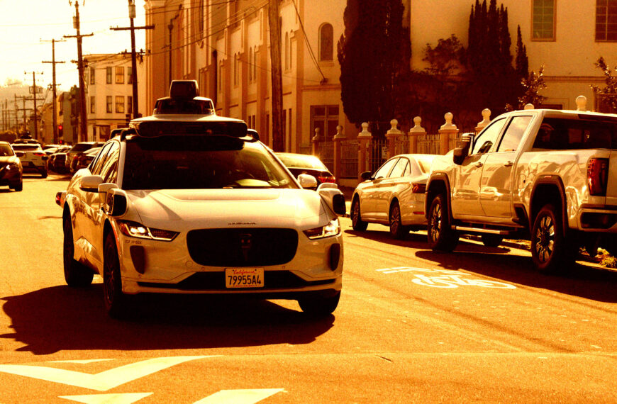 It Turns Out Waymos Are Being Controlled by Workers in the Philippines