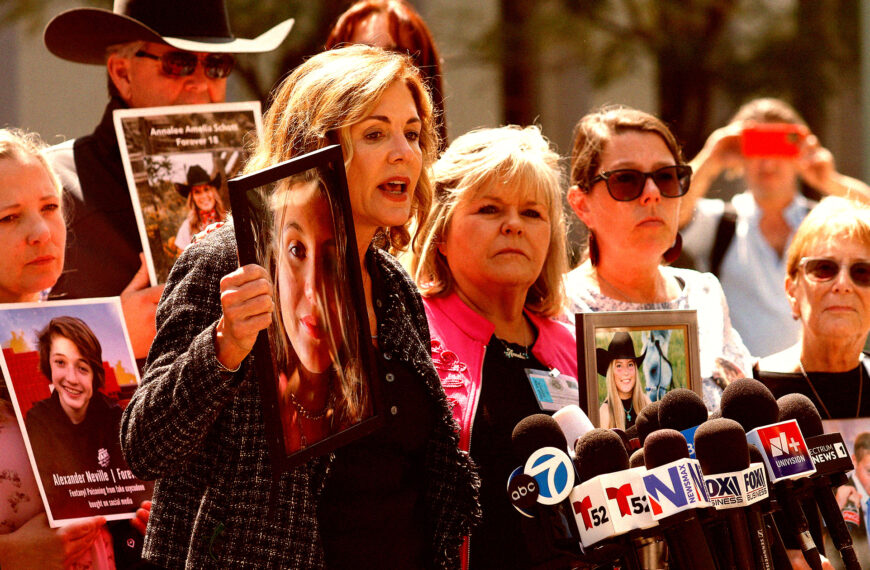 Zuckerberg Suffers Pair of Bruising Courtroom Defeats in Two Days That Could Cost Him a Fortune