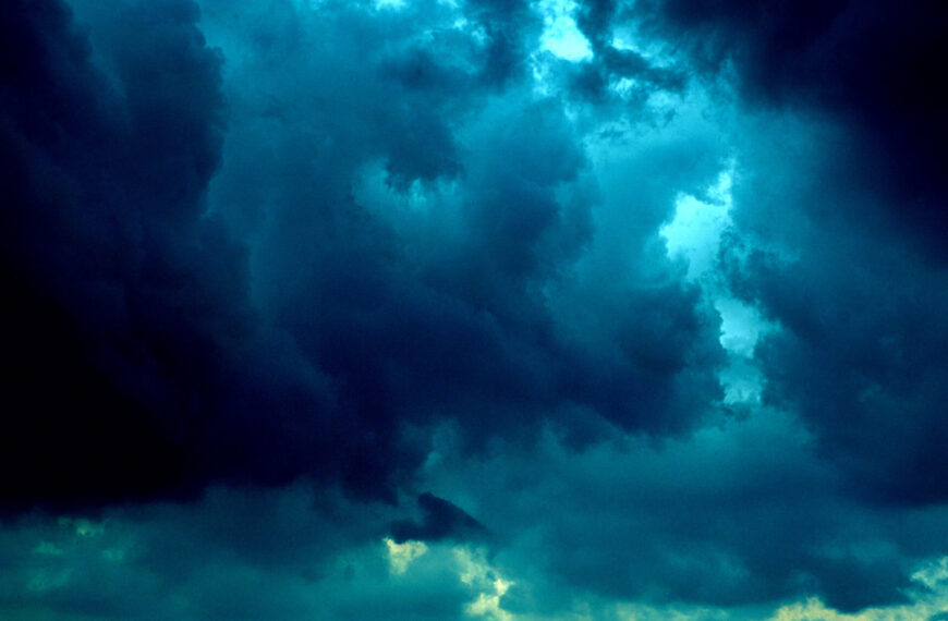 Dark Cloud Gathers as Bill Comes Due for AI Industry