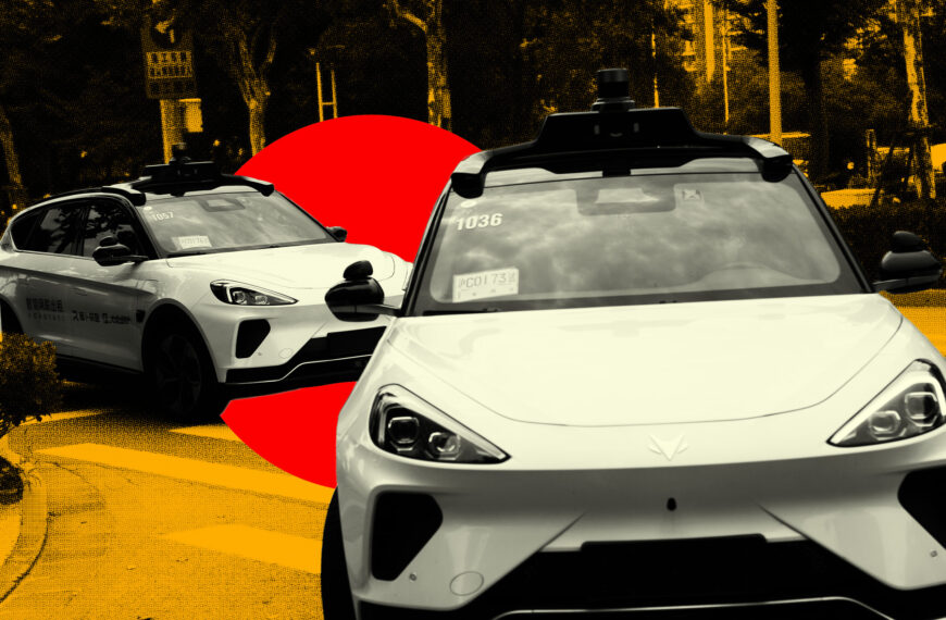 Dozens of Robotaxis In China Stop Dead in the Middle of Roads and Highways, Causing Crashes