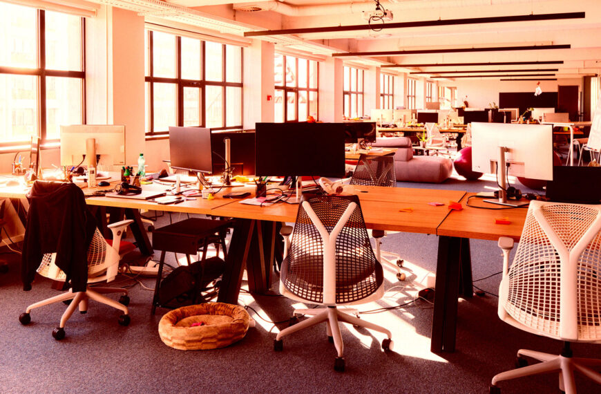 There’s Something Bizarre About the Offices of AI Startups