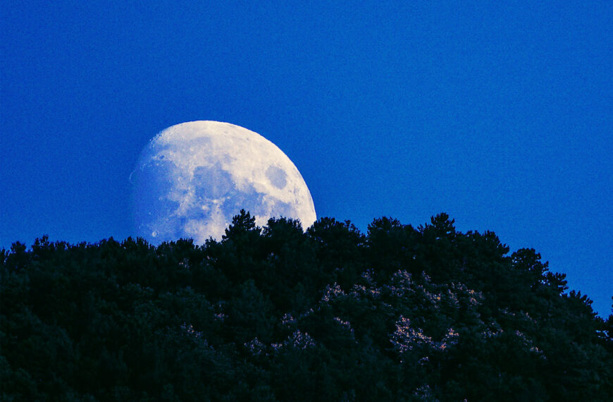 The Blue Moon Is Fake. You Are Being Deceived