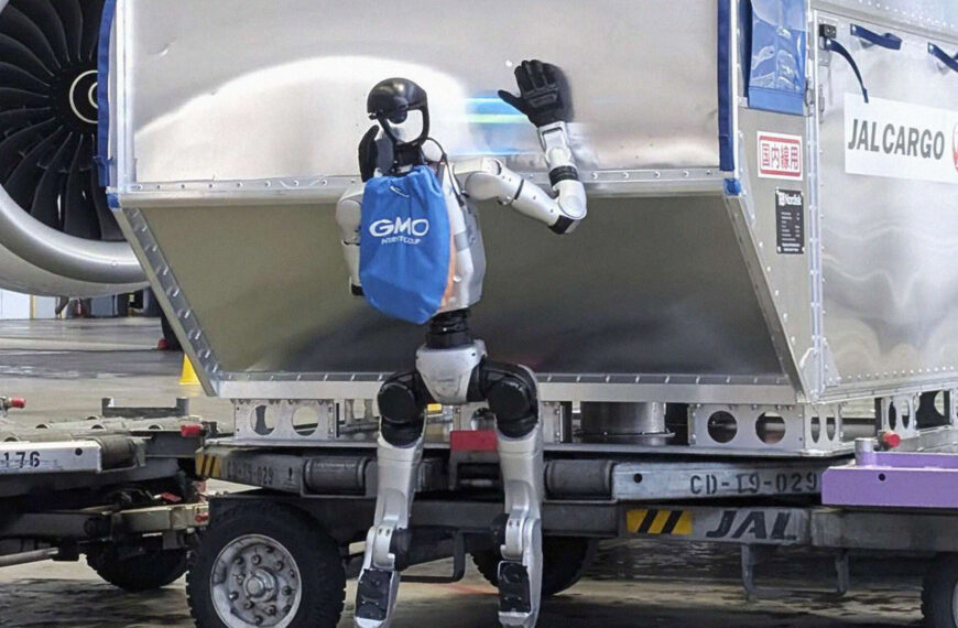 Japanese Airport Trialing Humanoid Robots as Baggage Handlers