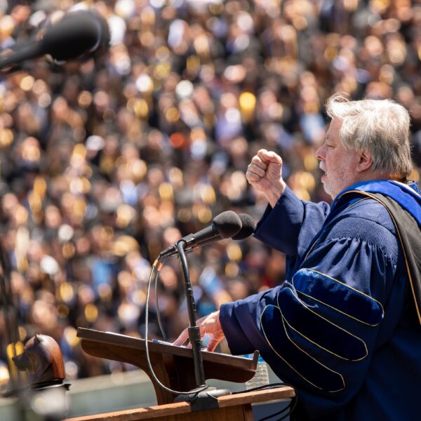 Graduating Students Cheer as Steve Wozniak Tell Them&hellip;