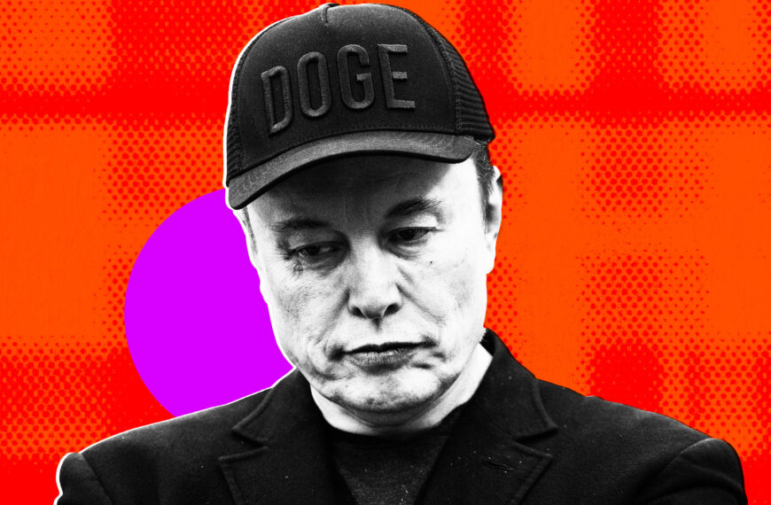 Tesla Insiders Admit Self-Driving Is a Complete Disaster