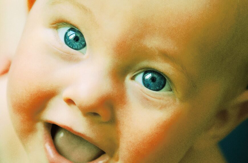 Scanning Your Baby’s Eyeballs Will Tell You How Their Brain Will Turn Out, Research Suggests