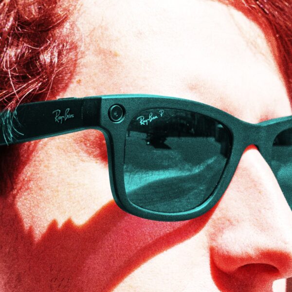 Meta Desperately Trying to Ban Creeps Misusing Its AI “Pervert Glasses”