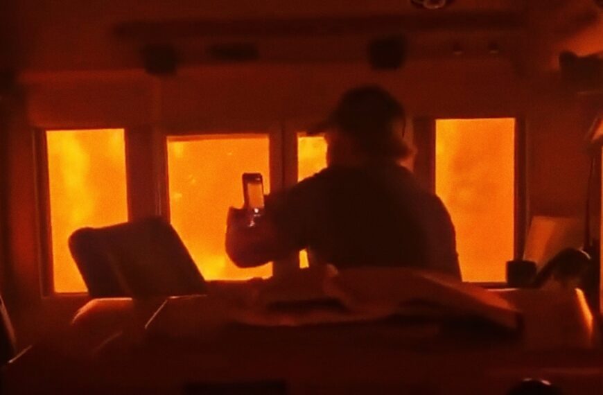 Terrifying Video Shows Locomotive Engulfed in Wildfire Flames