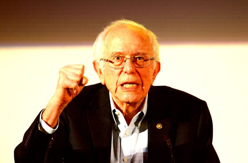 Bernie Sanders Issues Warning to AI CEOs
