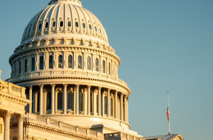 Congressional Staffers Are So Lazy That They’re Using AI to Write New Laws
