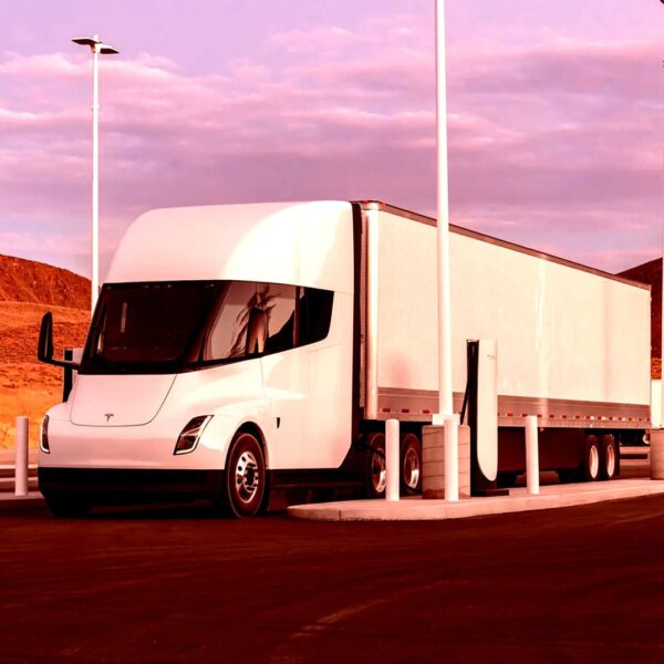 Labor Union Sues Over Self-Driving Trucks