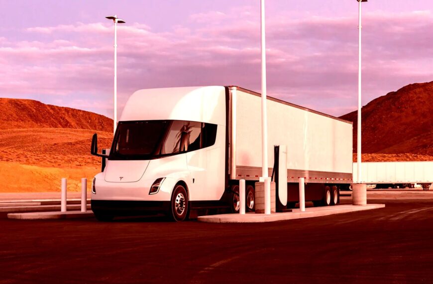 Labor Union Sues Over Self-Driving Trucks