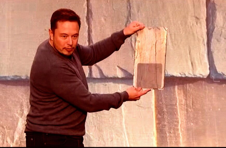 Tesla Is Giving Up on Solar Roof Tiles as Elon Musk Leans Into Fossil Fuels