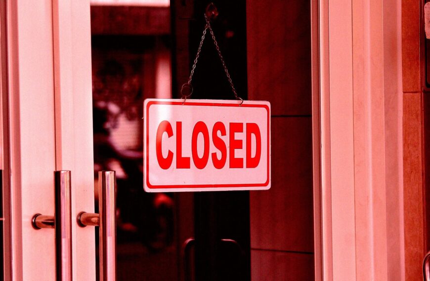 AI Startup’s Bizarre Plan to Launch a Hundred 24/7 Cafes Disintegrates as Reality Sets In