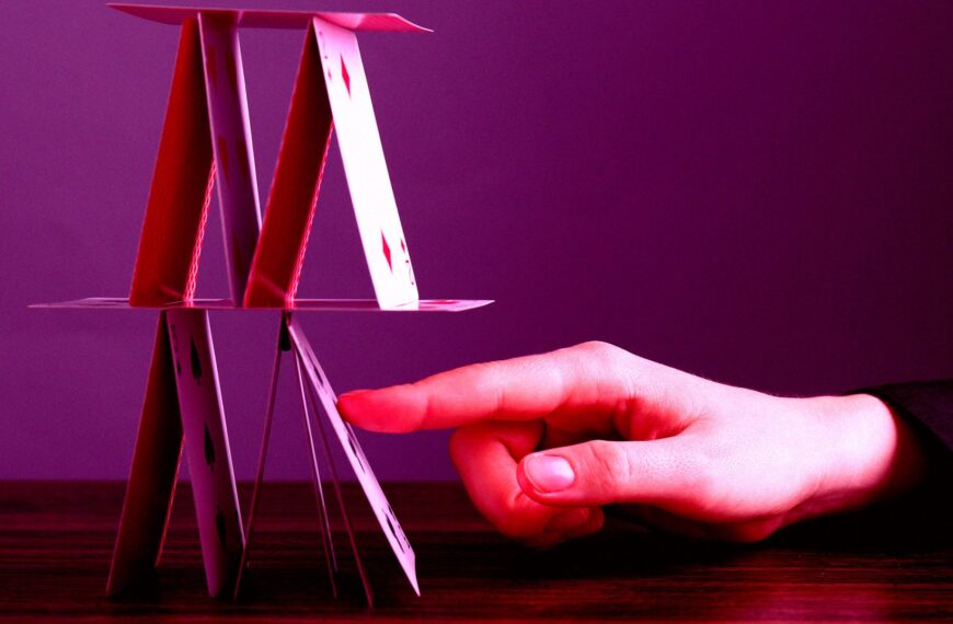 Bloomberg Finds That the AI Industry’s Finances Are a “Wobbly House of Cards”