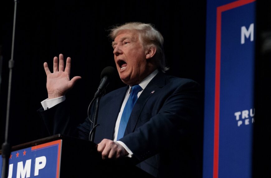 Trump Handlers Cut Event When He Gets Asked an Extremely Awkward AI Question