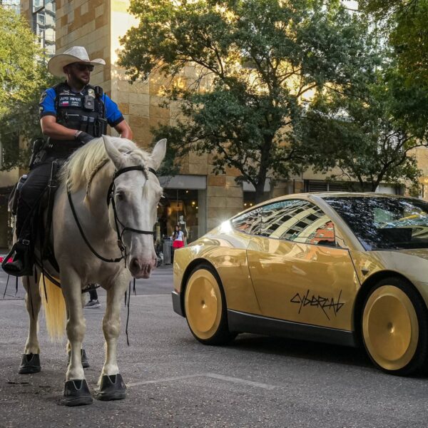 Tesla Investors Disturbed by Cybercab’s Obvious Lack of&hellip;