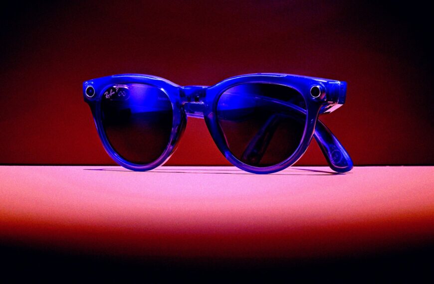 Zuckerberg’s Pervert Glasses Have Been So Publicly Shamed That Meta’s Reportedly Now Working on a Version With No Camera