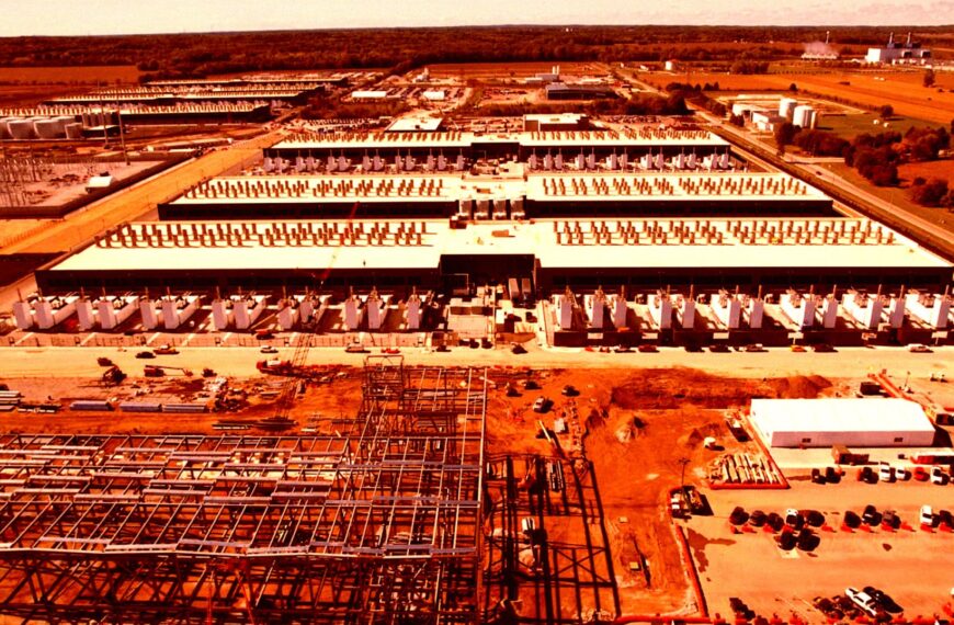 Amazon Warns Local Communities to Stop Defying Its Massive AI Data Centers