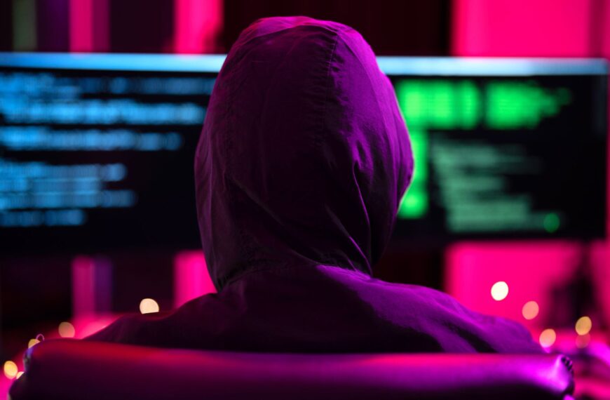 Chinese Hackers Impersonate Anthropic Employee to Extract AI Secrets