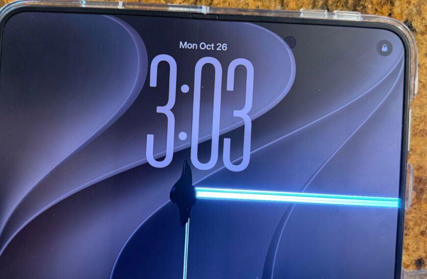 The Hinge on Apple’s Constantly Breaking New Foldable&hellip;